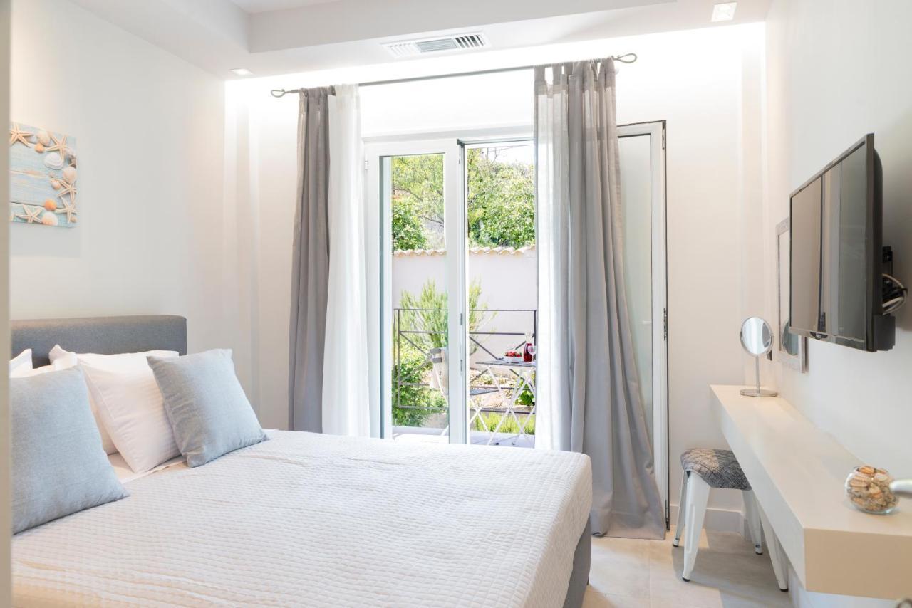 Dimi Brou'S Apartments By Corfuescapes กูเวีย ภายนอก รูปภาพ