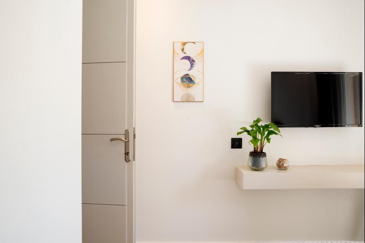 Dimi Brou'S Apartments By Corfuescapes กูเวีย ภายนอก รูปภาพ