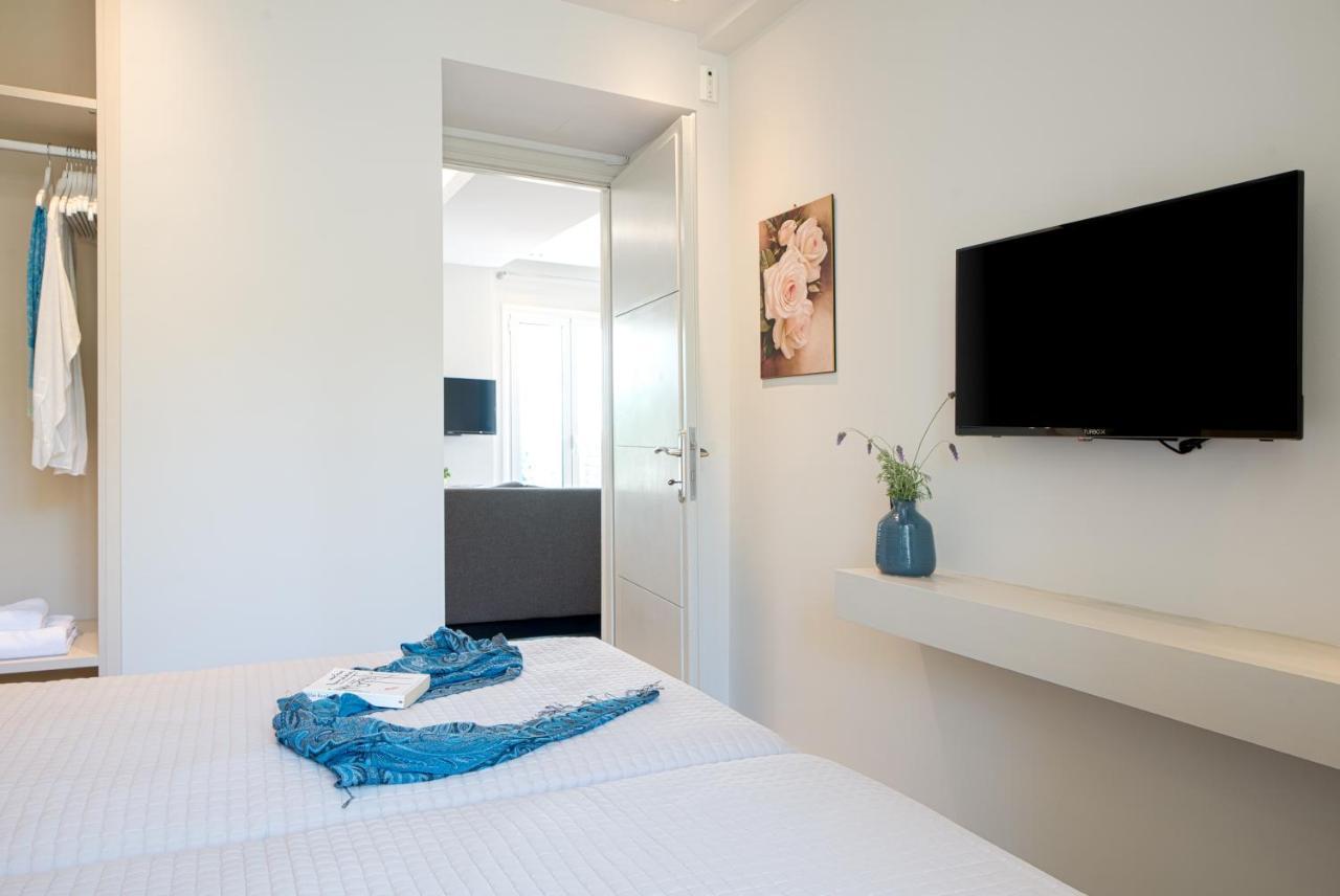 Dimi Brou'S Apartments By Corfuescapes กูเวีย ภายนอก รูปภาพ